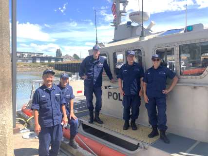 Bellingham, Wash – Auxiliary members after completing a successful qualification session. US Coast Guard photo.